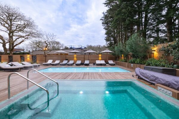 A country club pool