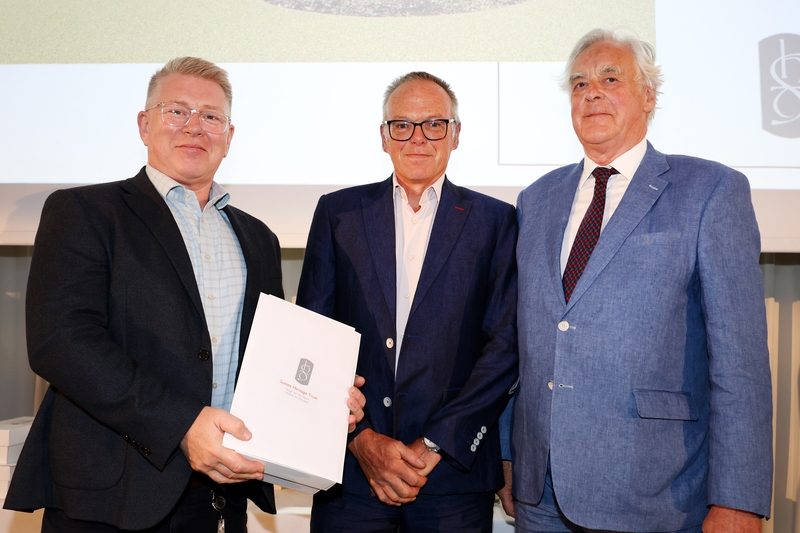 Two Chailey colleagues presented with an award.