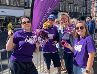Brighton Marathon cheer squad